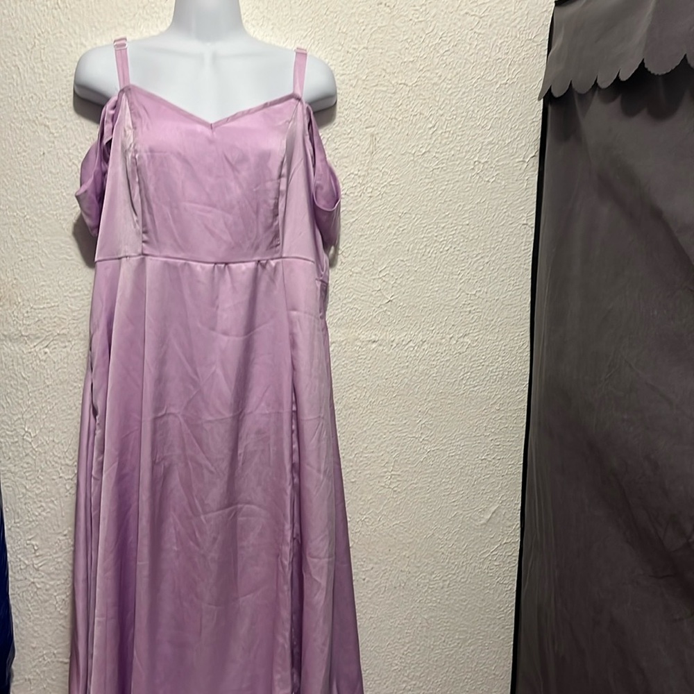 Lilac Off Shoulder Satin Dress With Side Zipper And Adjustable Straps